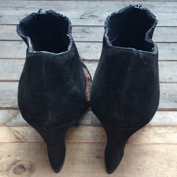 Newport News leopard print/black booties - Picture 4 of 6